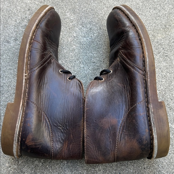CLARKS | Men’s 10 Brown Leather Desert Boots